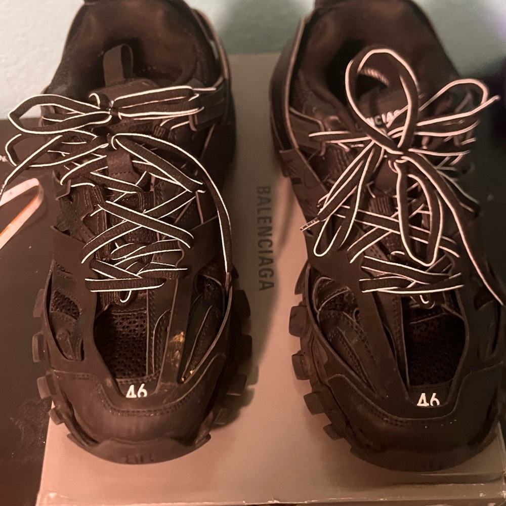 balenciaga track triple black